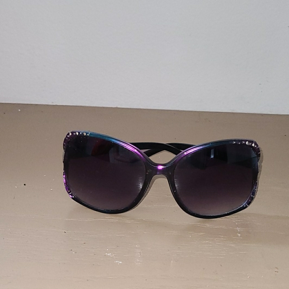 Big framed sunglasses